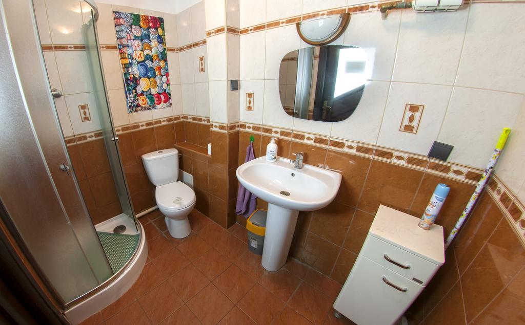 Wierzbno Hostel Варшава Екстериор снимка
