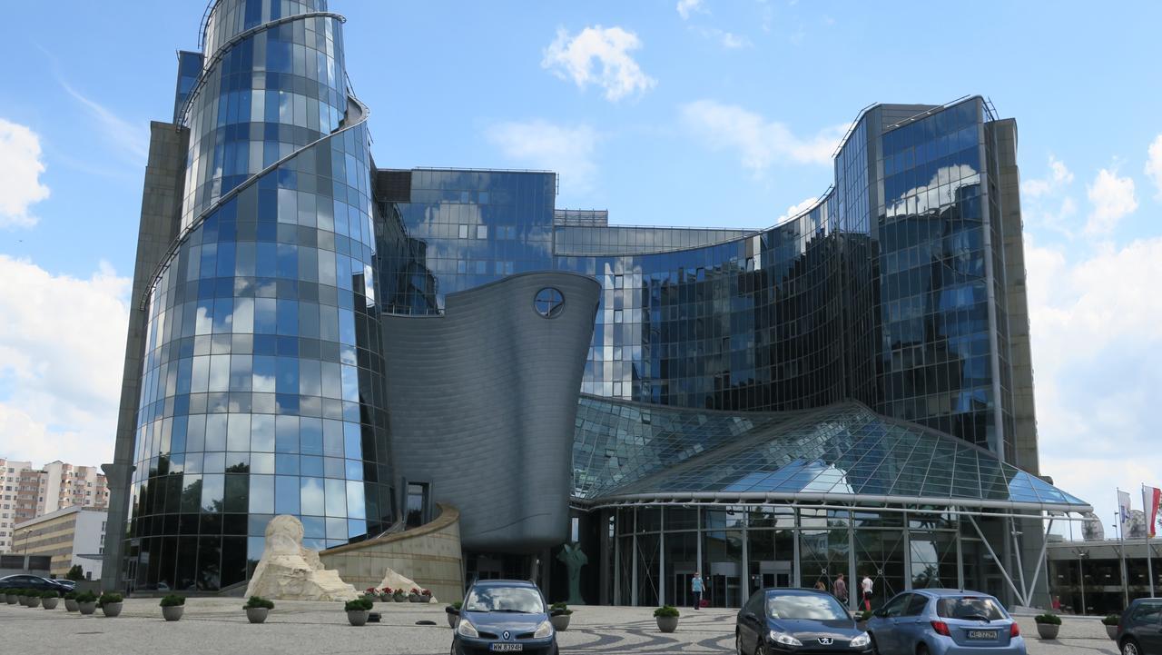 Wierzbno Hostel Варшава Екстериор снимка